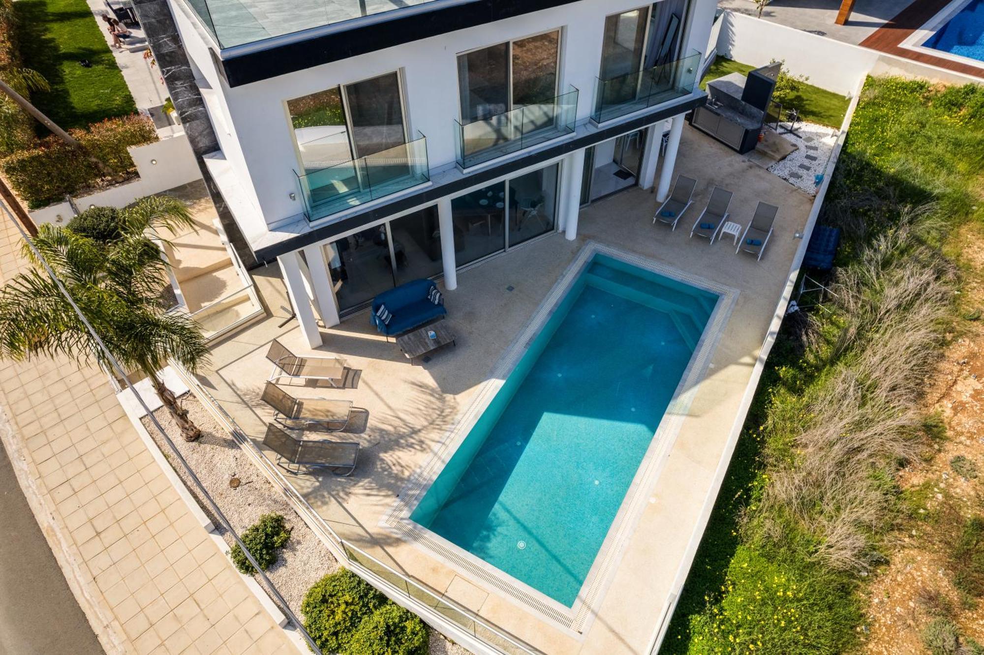 Seaside Luxury Villa Paralimni Exterior photo
