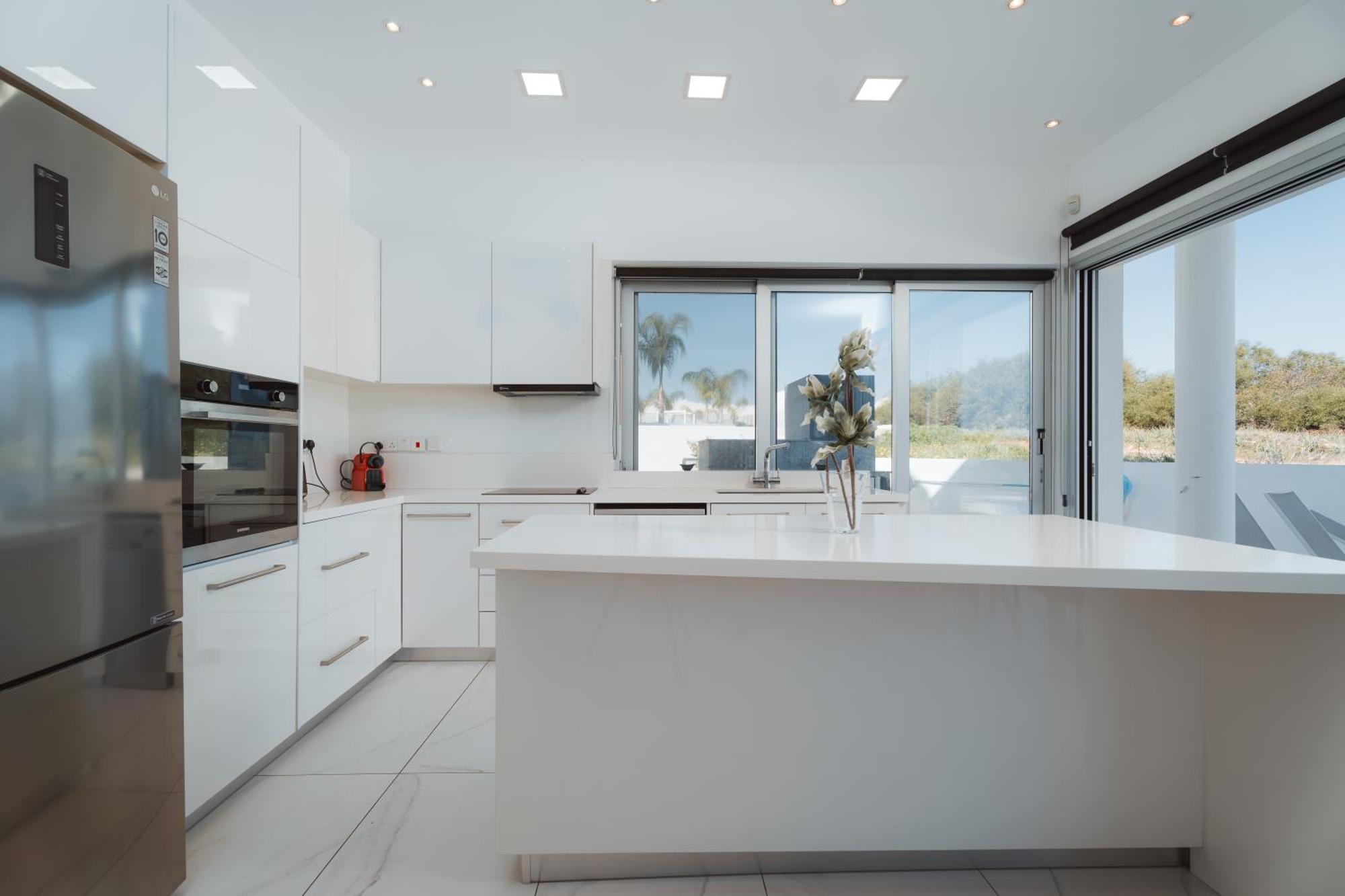 Seaside Luxury Villa Paralimni Exterior photo